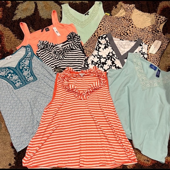 5 pounds of Woman’s resell bundle and I also offer children's and men's or a mix - Picture 16 of 16